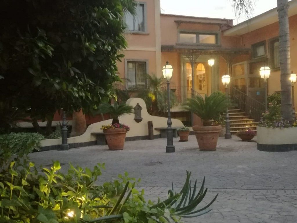 Buono B&B Наполи Екстериор снимка